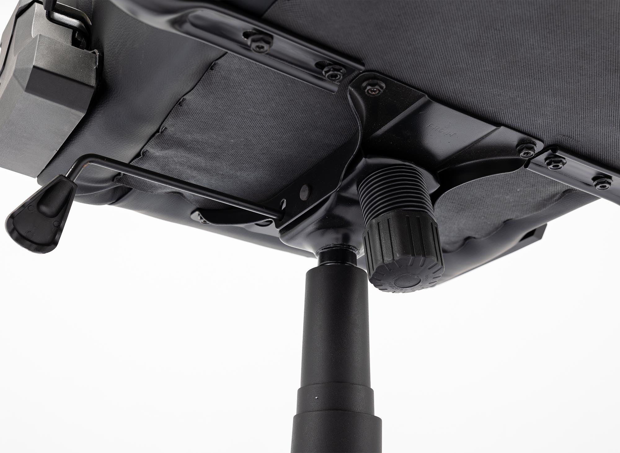 Fauteuil gaming en simili cuir noir et blanc LYHAM