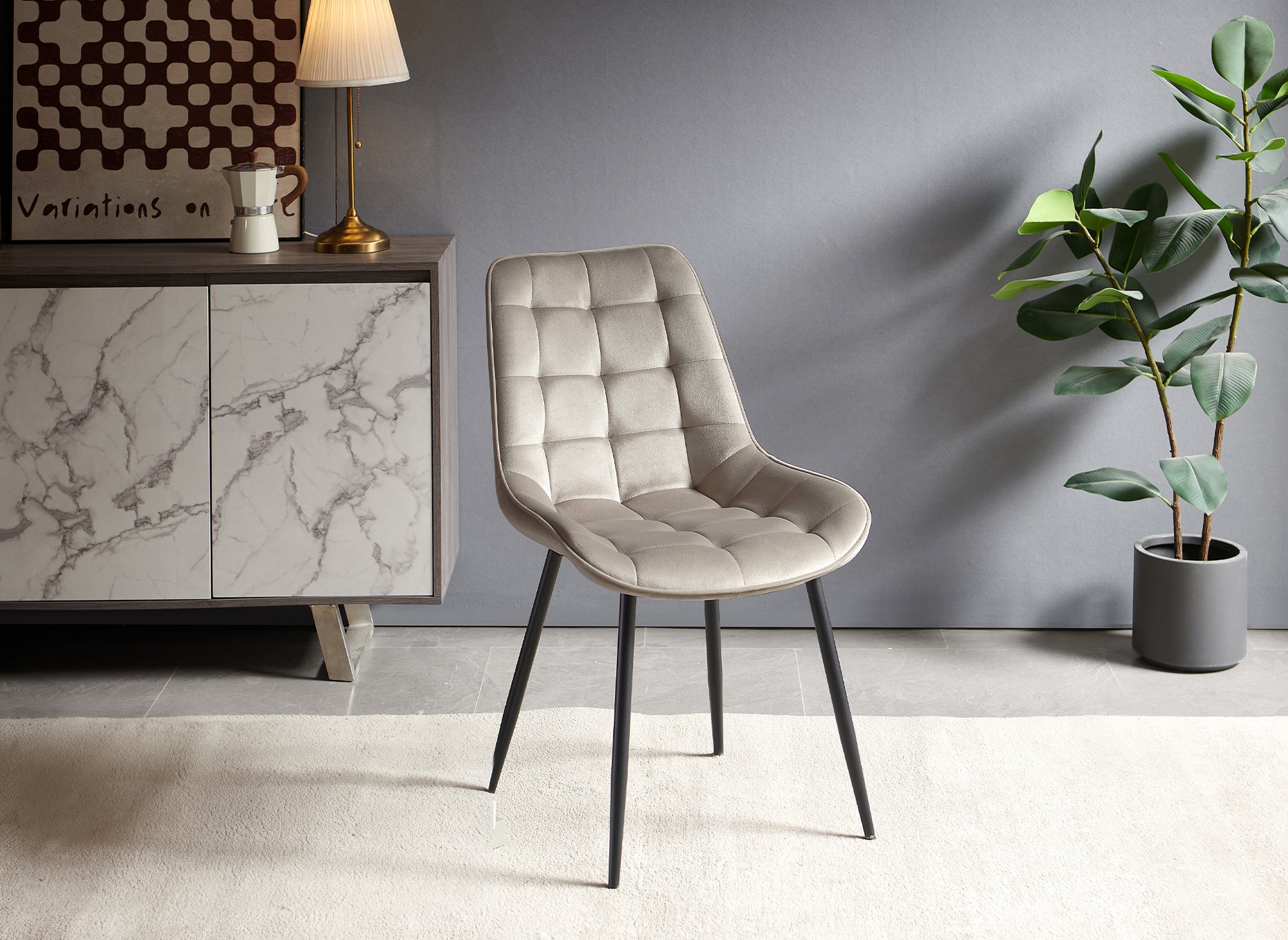 Lot de 4 chaises capitonnées en velours beige SOREN