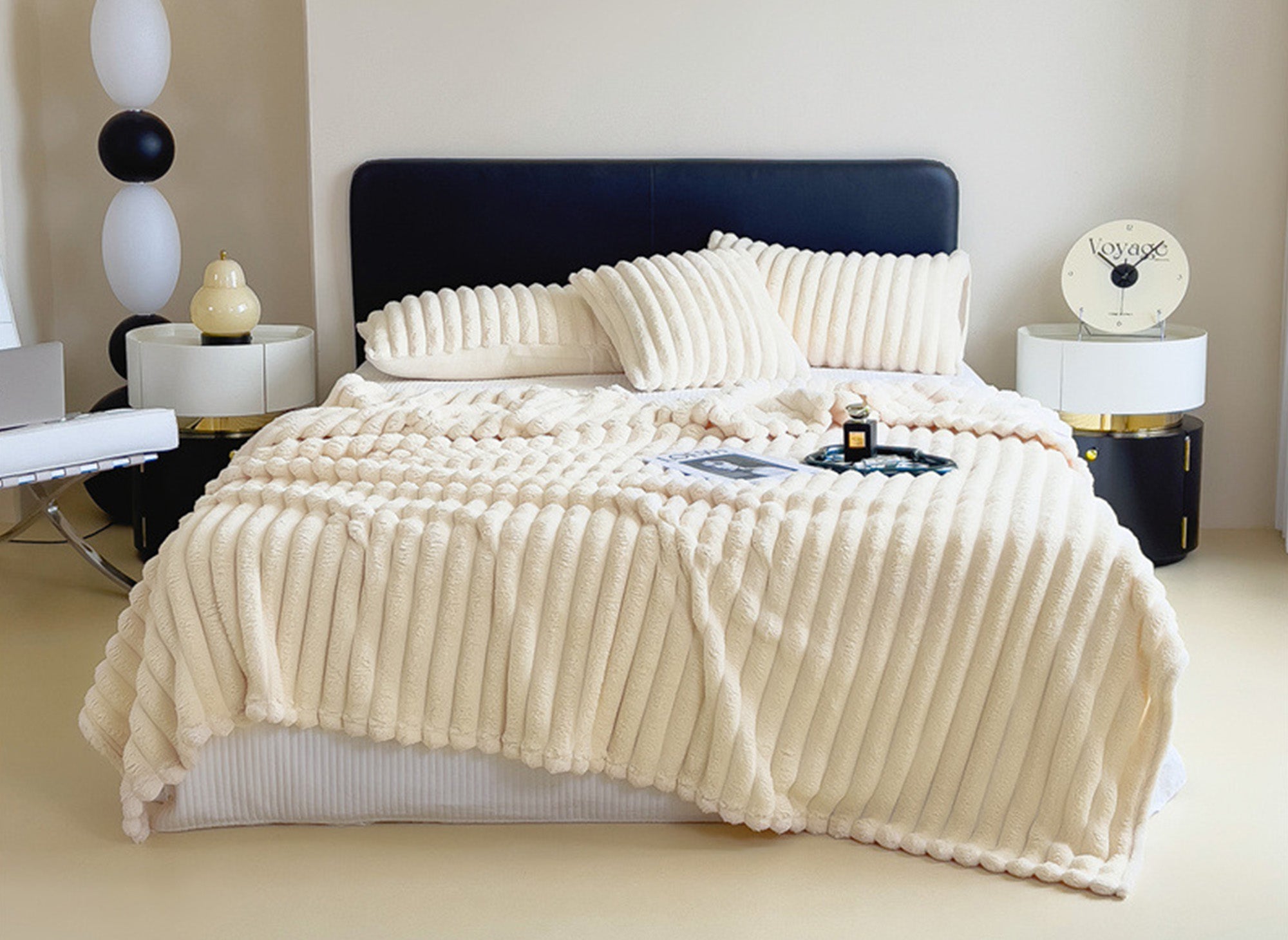 Plaid en velours côtelé épais beige 150x 200 cm CARINO