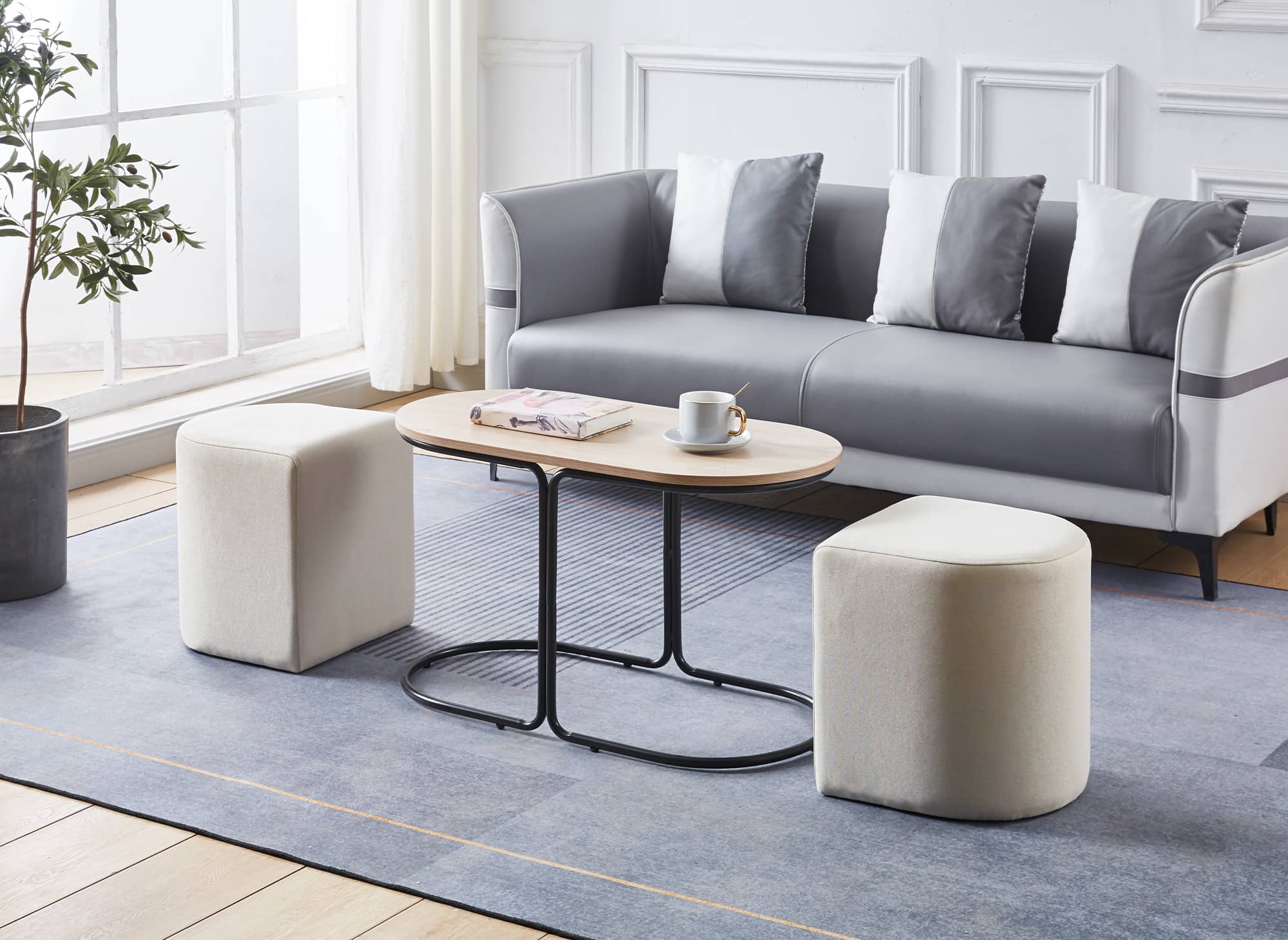 Ensemble table basse couleur bois avec 2 poufs en tissu beige JUDITH