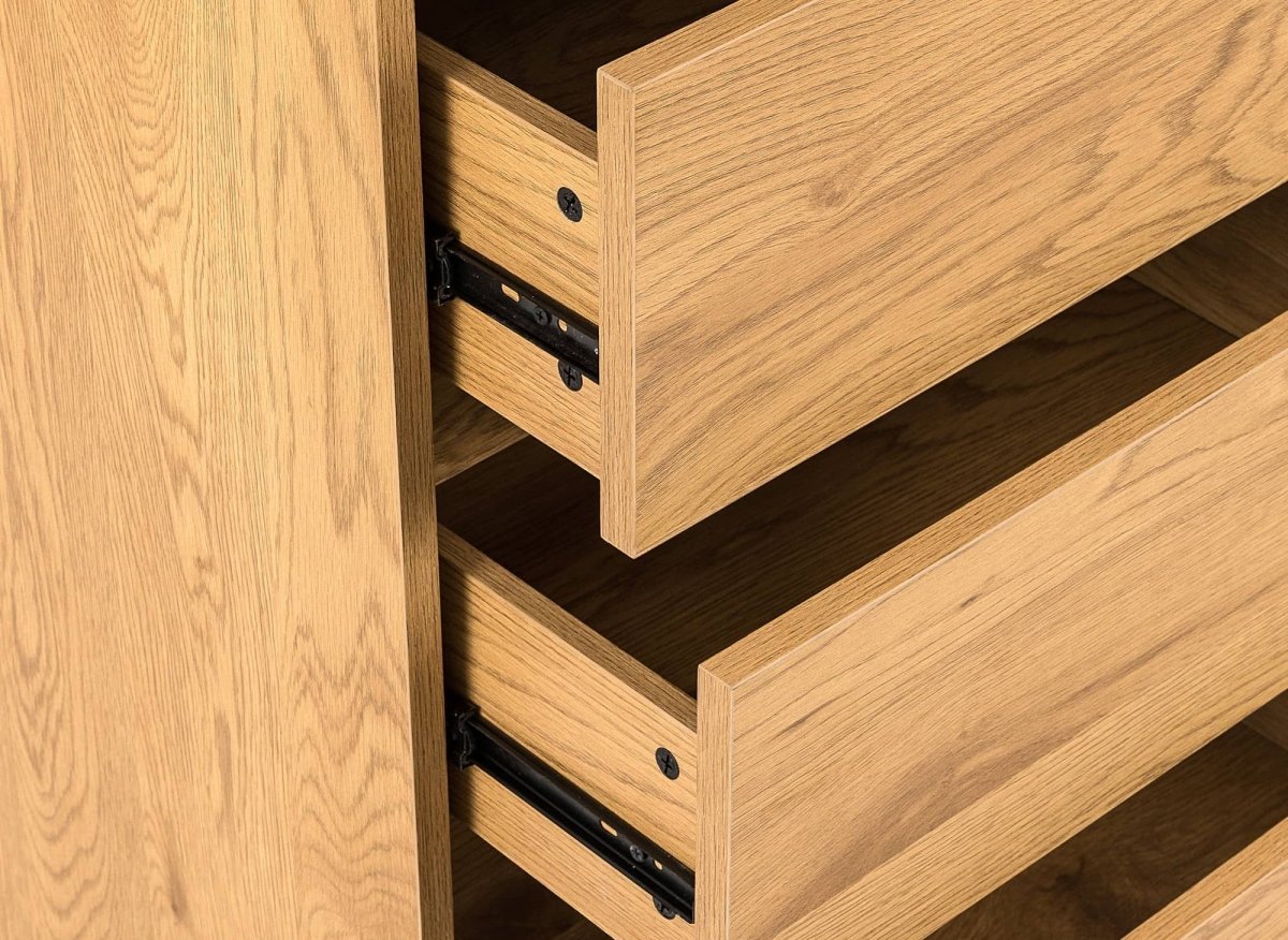 Commode 5 tiroirs en bois couleur chêne SACHA - DécoInParis