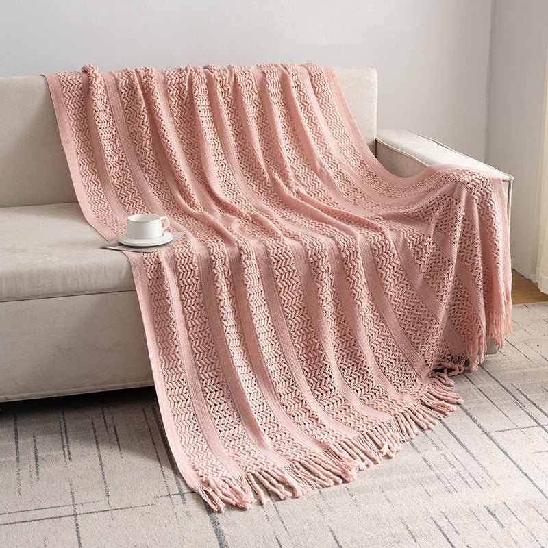 Plaid rose à motifs et franges 127 x 180 cm PAZI - DécoInParis