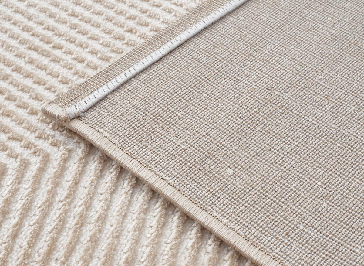 Tapis beige et blanc motif chevron 160 x 230 cm HERRING - DécoInParis