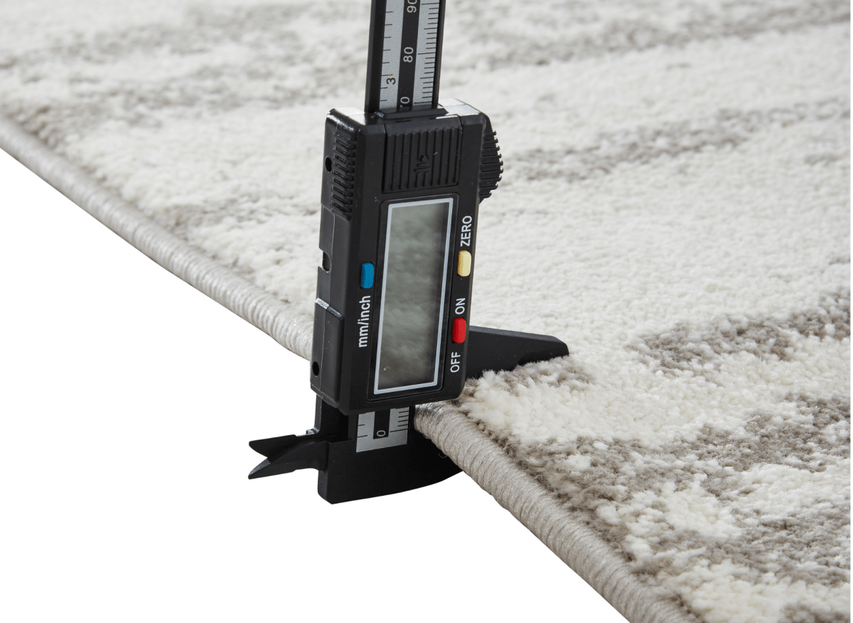 Tapis strié beige et gris 160 x 230 cm NOEA - DécoInParis