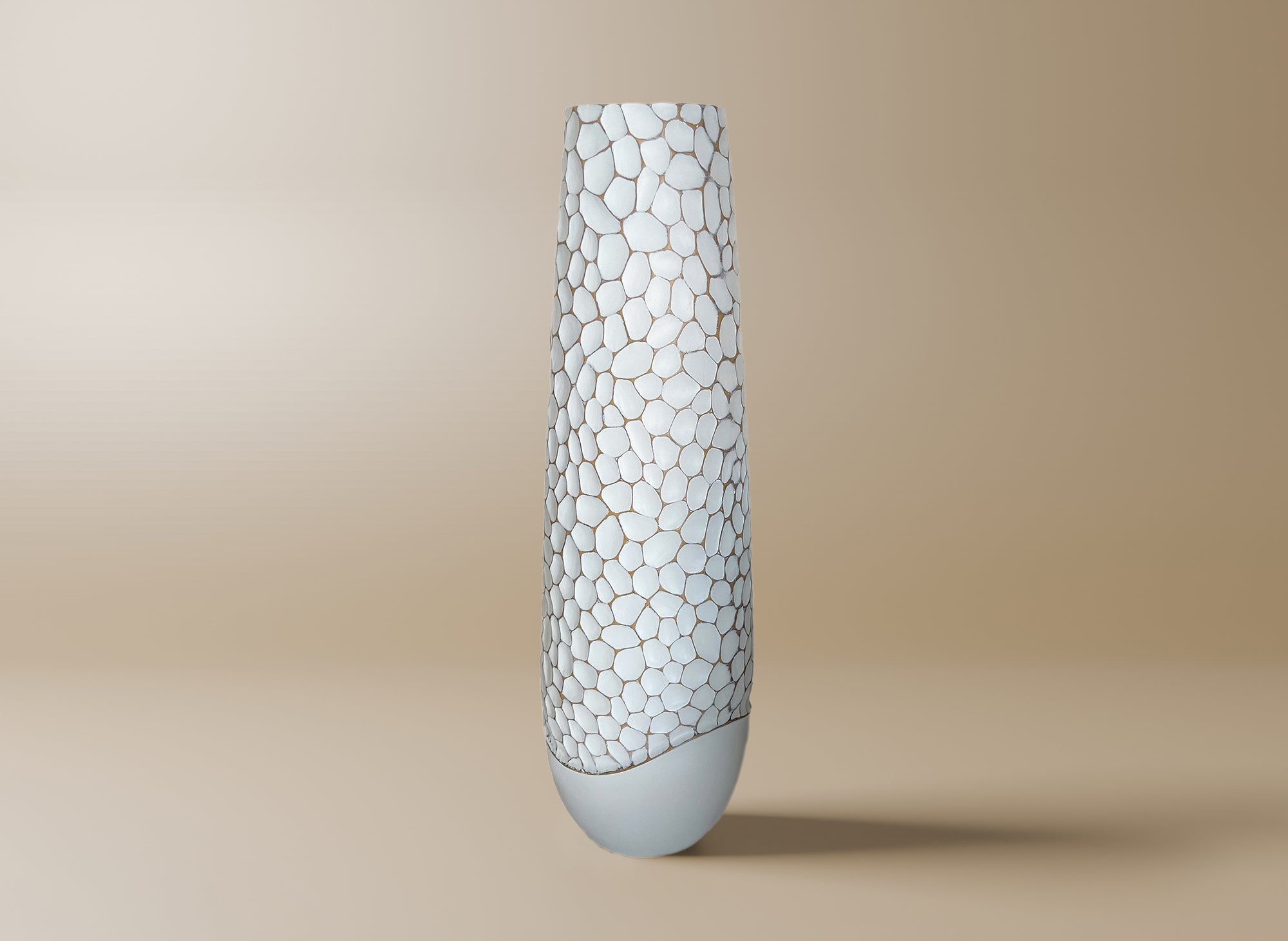 Vase décoratif en résine blanc H62 cm LOUMA