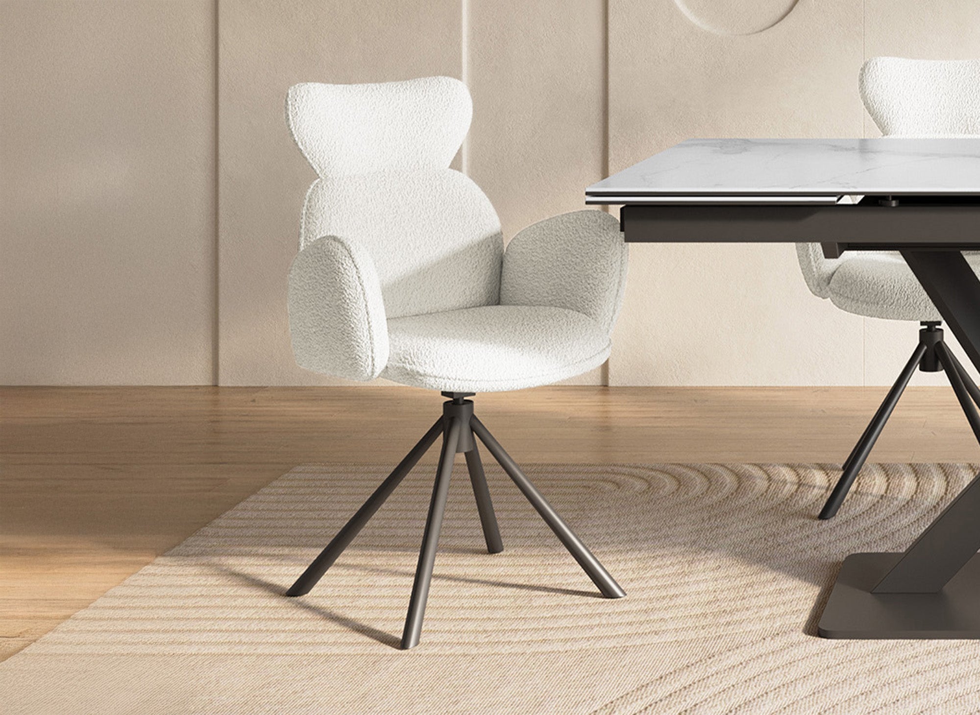 Lot de 2 chaises pivotantes avec accoudoirs en tissu effet peau de mouton beige MAGY