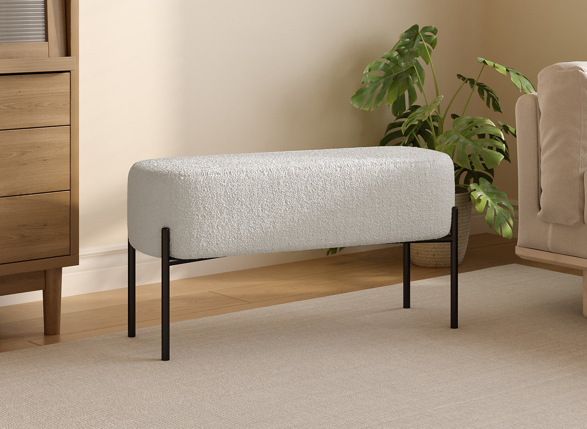 Banquette en tissu effet peau de mouton blanc écru et pieds en métal noir LEYAN