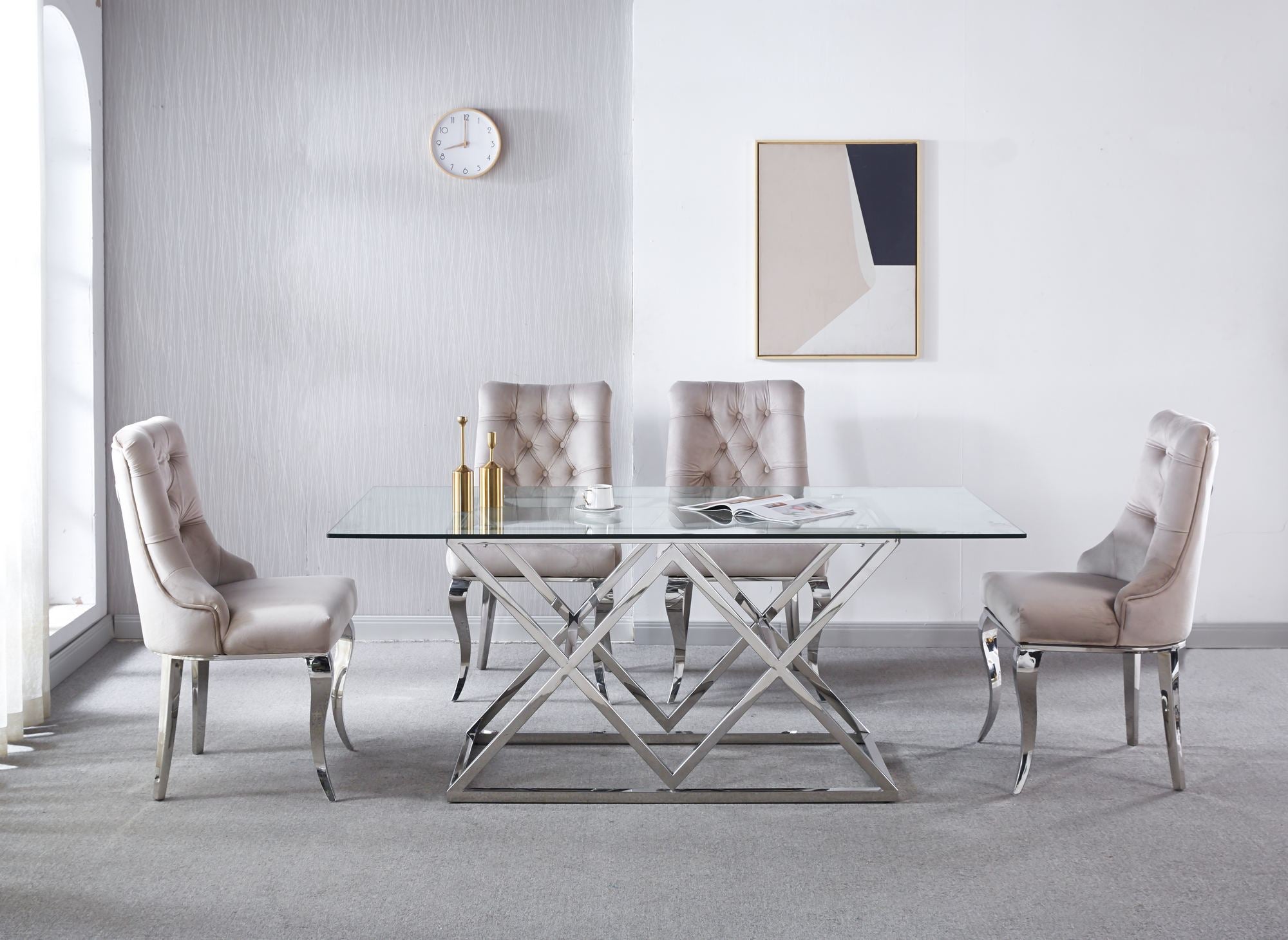 Table à manger rectangulaire en verre et pieds argentés JANICE