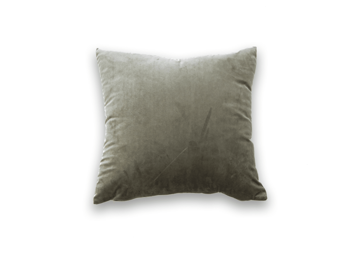 Coussin carré 45x45cm en velours gris foncé TYGA - DécoInParis