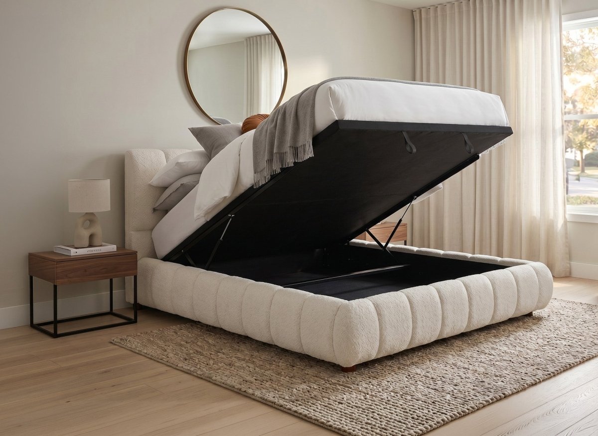 Lit coffre en tissu bouclette beige 180x200 cm RILEY - DécoInParis