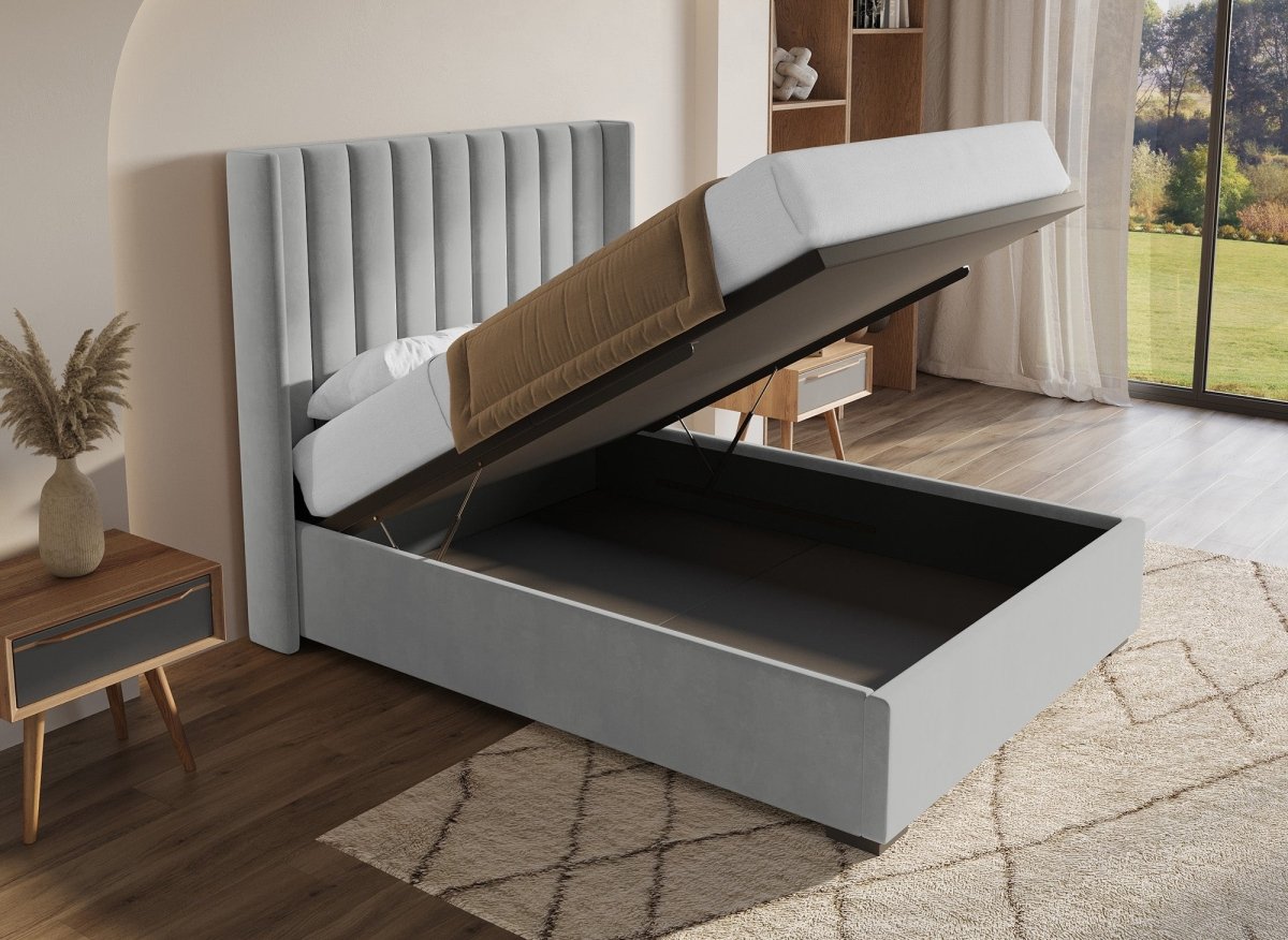 Lit coffre en velours gris 140x190 cm ALENA - DécoInParis