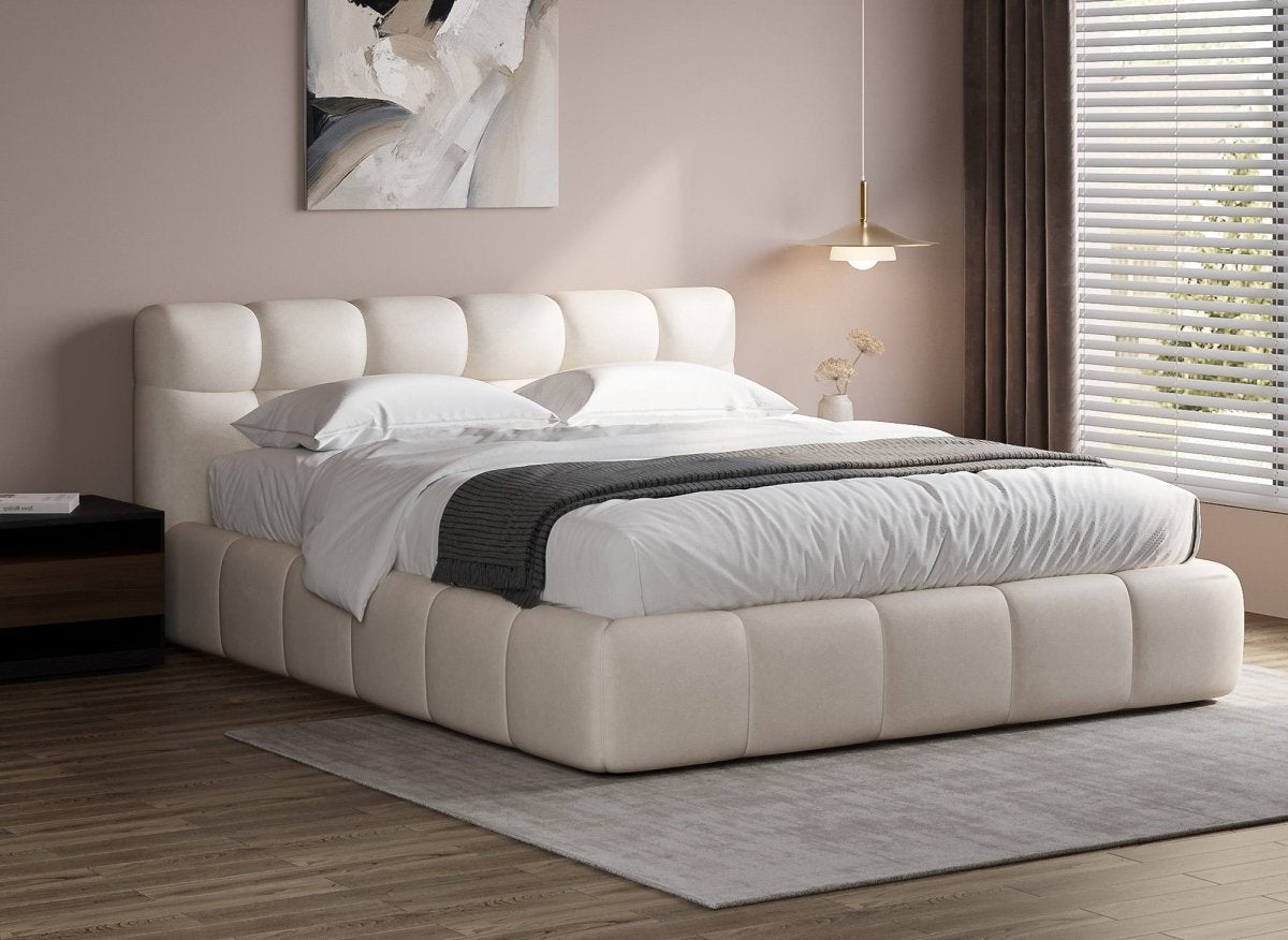 Lit double en velours beige 180x200 cm GEORGINA - DécoInParis