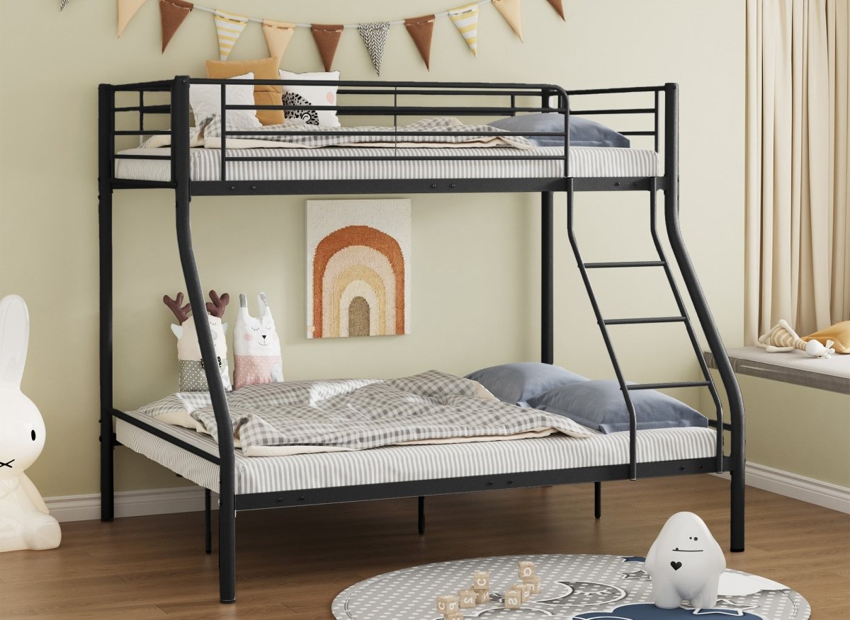 Lit superposé 3 places en métal noir 90 x 190 cm et 140 x 190 cm TRINITY - DécoInParis