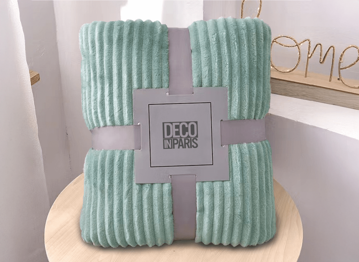 Plaid en velours côtelé vert d'eau 150x200cm COCO - DécoInParis